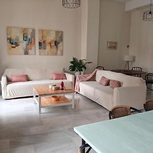 Charming Bright Apartment With Balconies On Cuesta Del Rosario